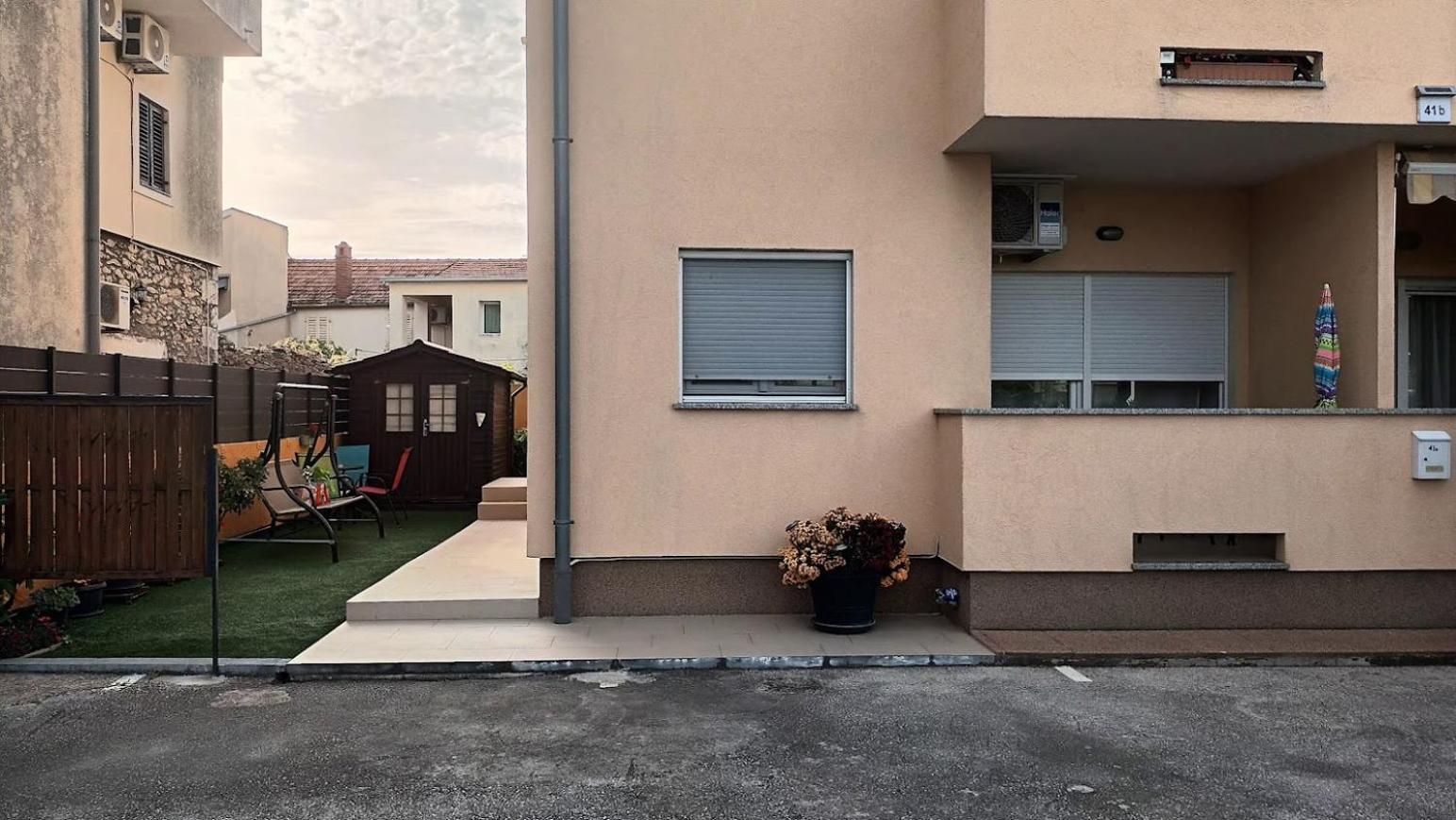 Apartman Sandra -Private Parking And Garden Zadar Luaran gambar
